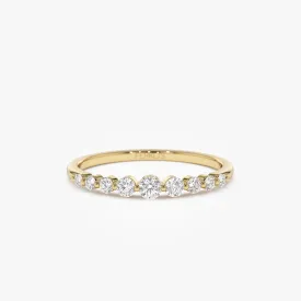 14k Gold Shared Prong Graduating Diamond Wedding Ring