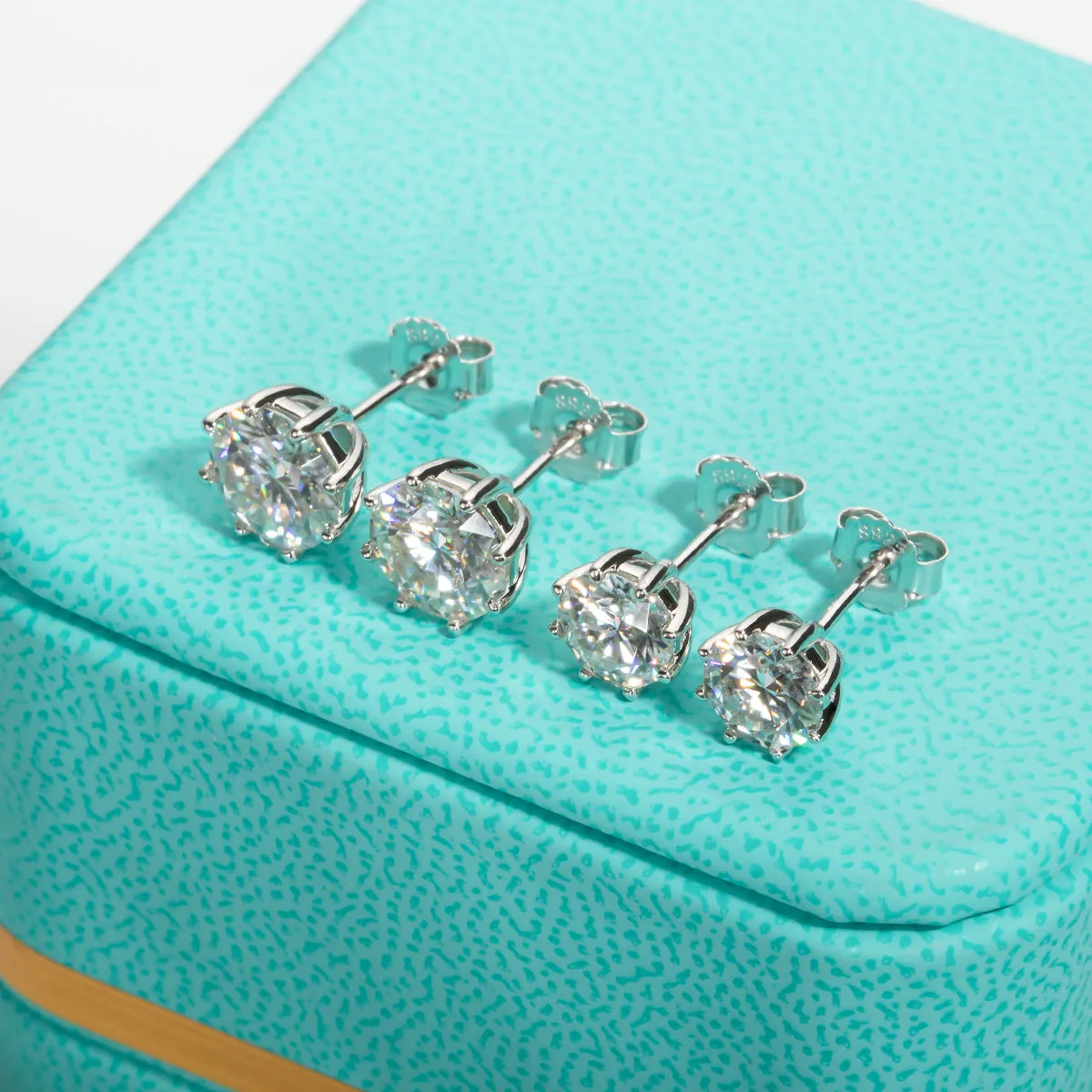 2.0/4.0CTTW  D Color VVS1 Moissanite Earrings 925 Sterling Silver 8-Prong Stud Earrings