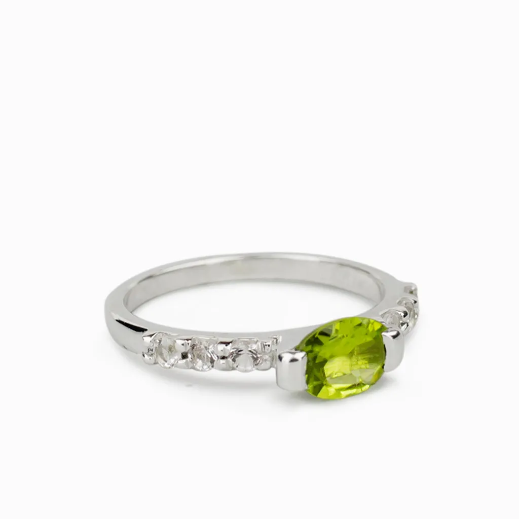 Peridot and White Topaz Ring