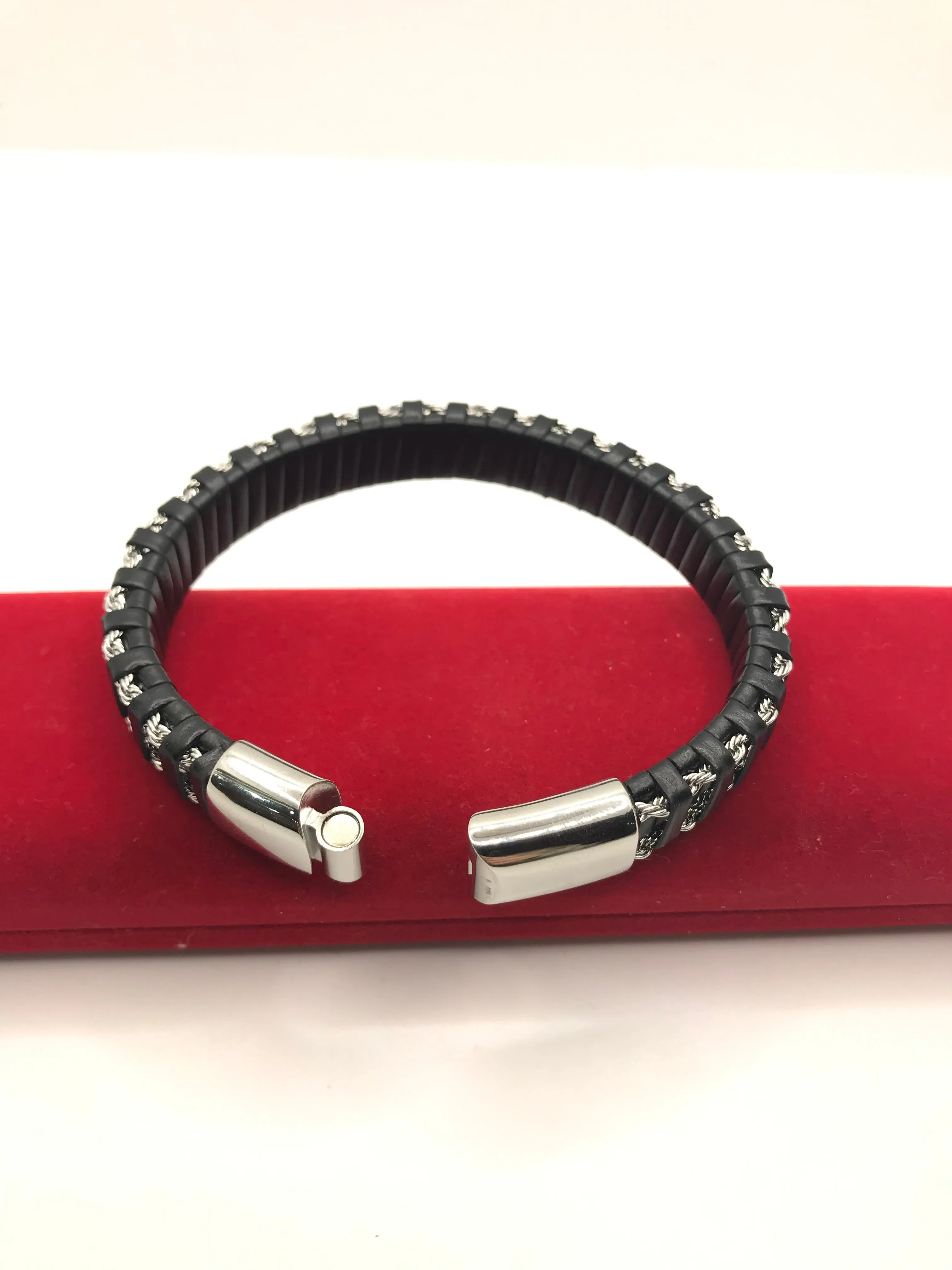 Rope style leather bracelet